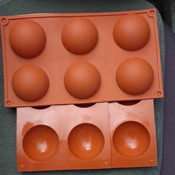 Muffin Silicone Baking Molds 3 - Picture 2 of 7